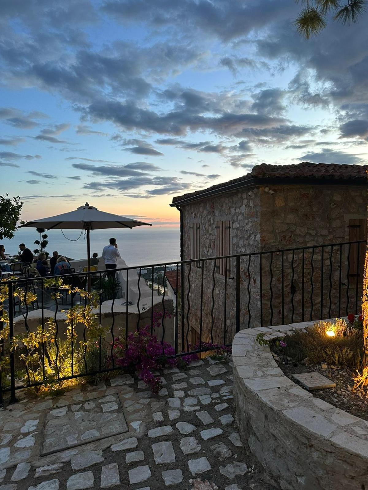 Lion'S Villa Vlorë 外观 照片