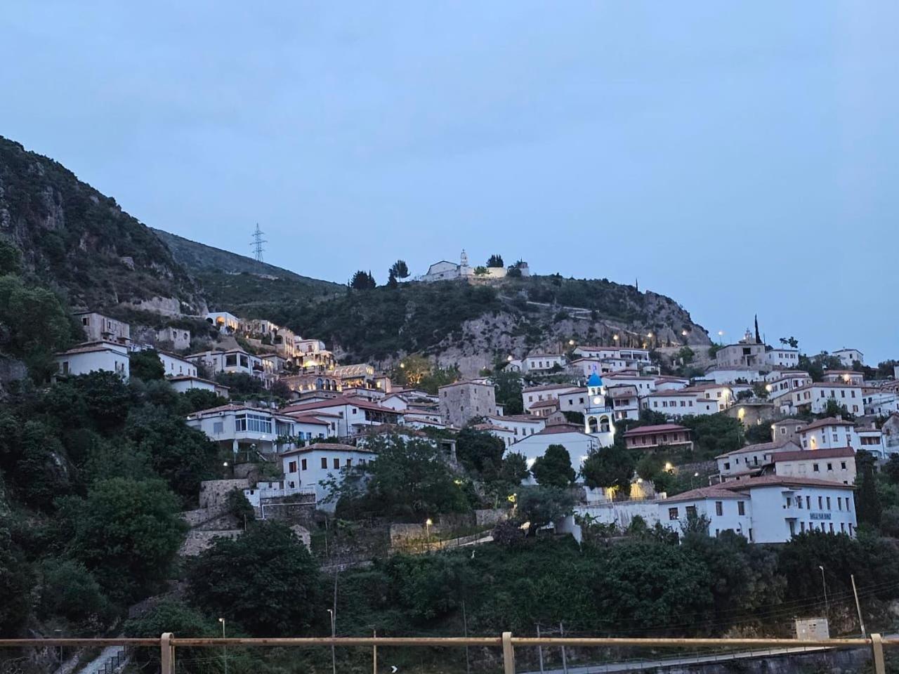 Lion'S Villa Vlorë 外观 照片